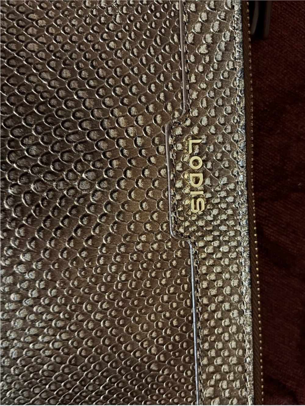 Lodis snakeskin embossed wristlet wallet bag - Picture 2 of 11